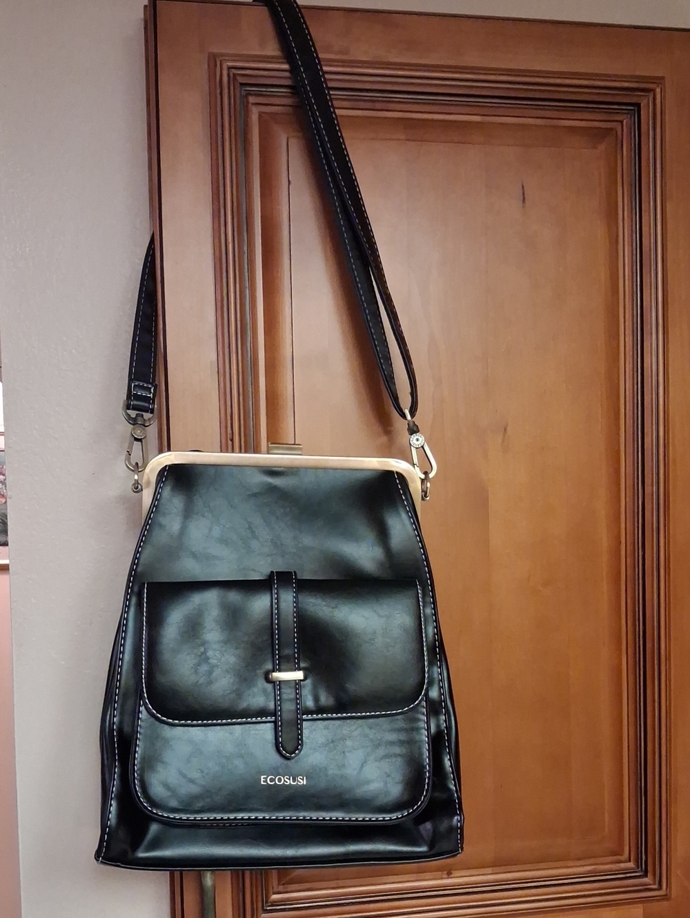 Ecosusi Black Leather Crossbody Bag/ Backpack
